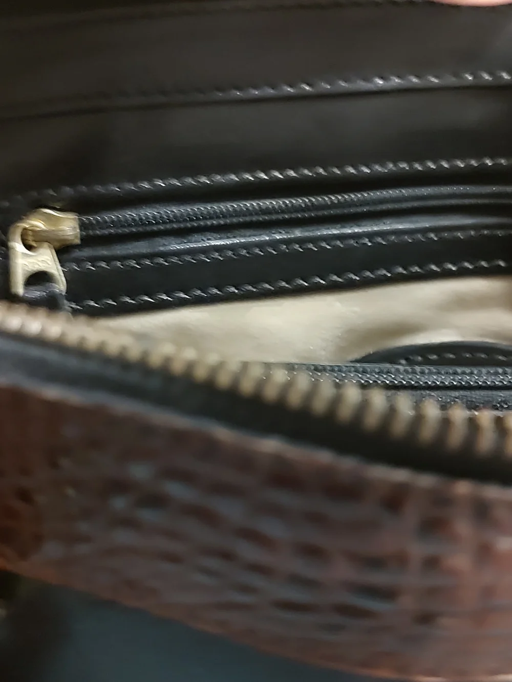 Vintage Brown and Black Leather Satchel Handbag - Unbranded - Picture 11 of 12